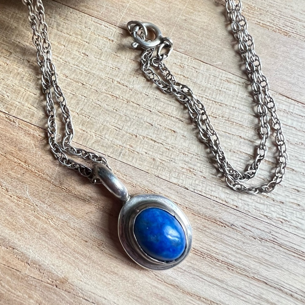 Vintage Native American signed R Wilson Sterling silver pendant necklace